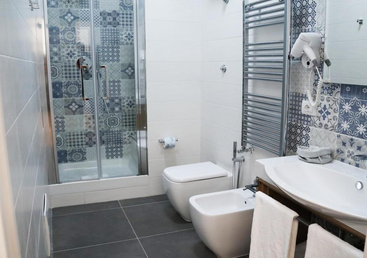 Residenza La Reggia Bed & Breakfast Caserta Exterior photo