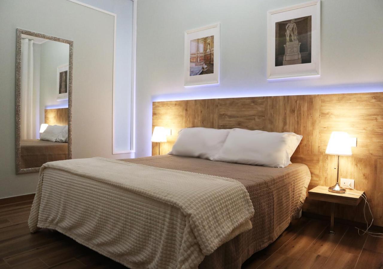 Residenza La Reggia Bed & Breakfast Caserta Exterior photo