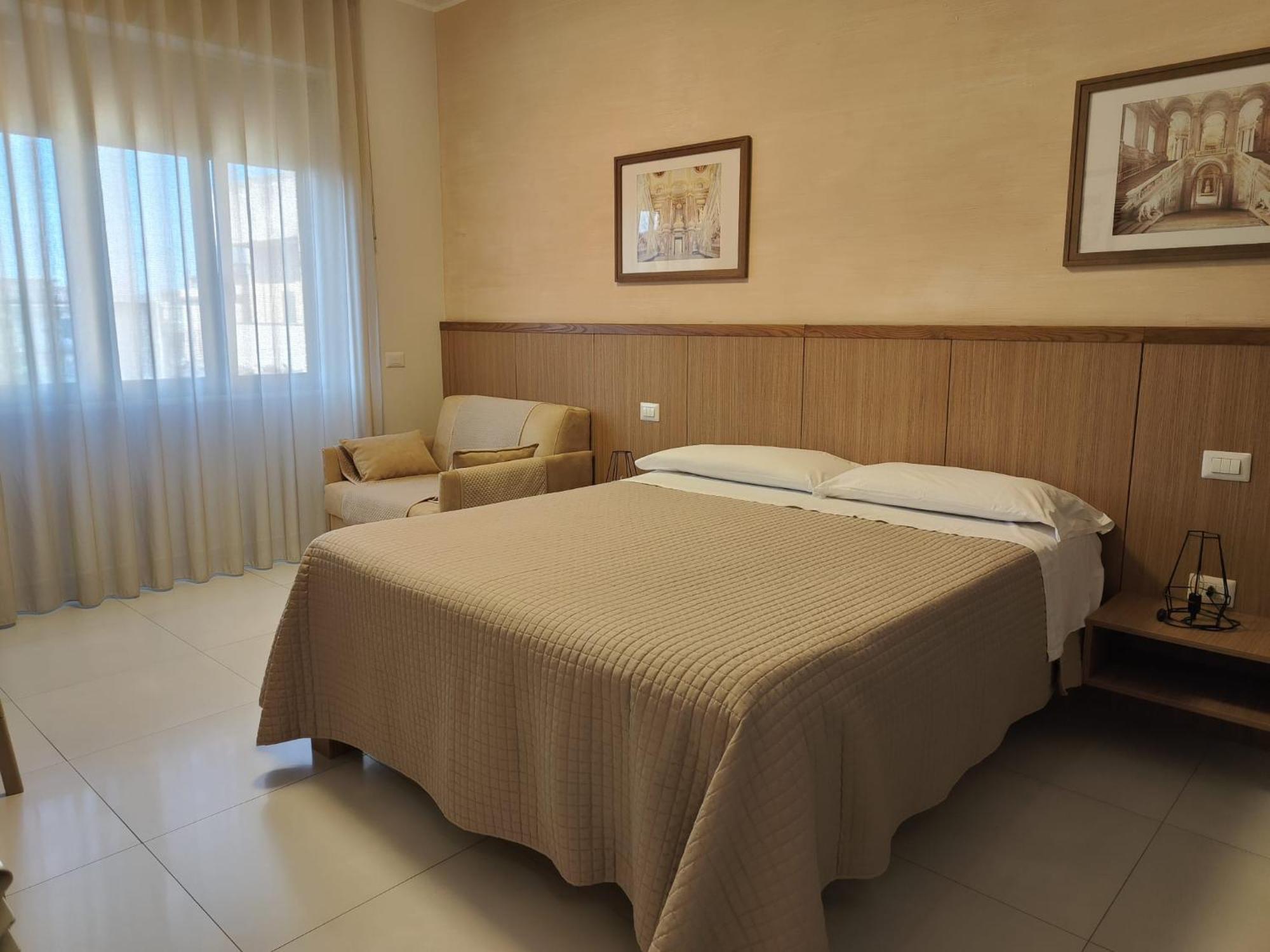Residenza La Reggia Bed & Breakfast Caserta Exterior photo