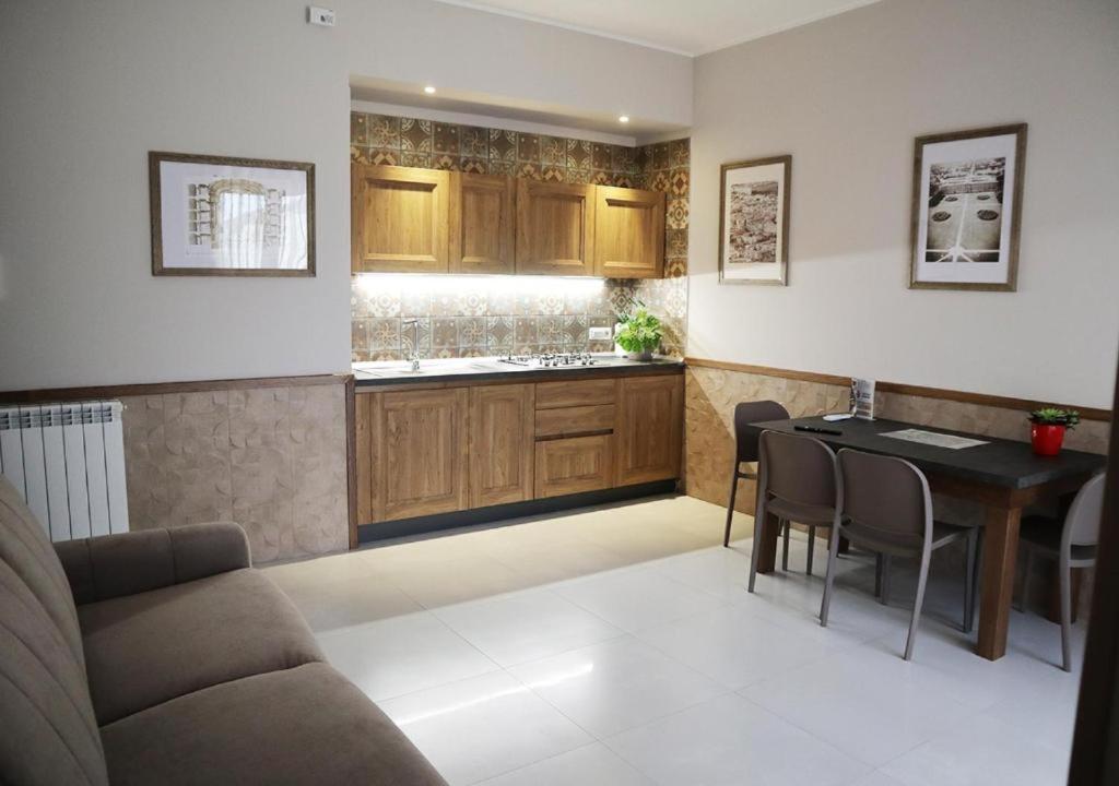 Residenza La Reggia Bed & Breakfast Caserta Exterior photo